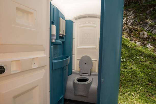 Best Affordable porta potty rental  in Highland, CA