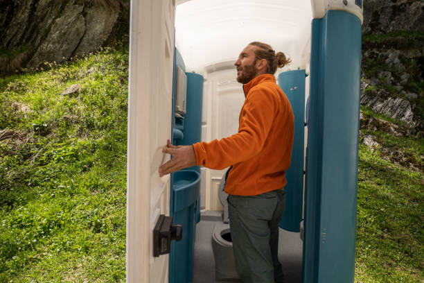 Best Portable toilet rental cost  in Highland, CA