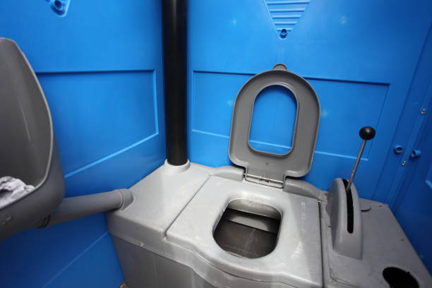 Best Porta potty rental near me  in Highland, CA