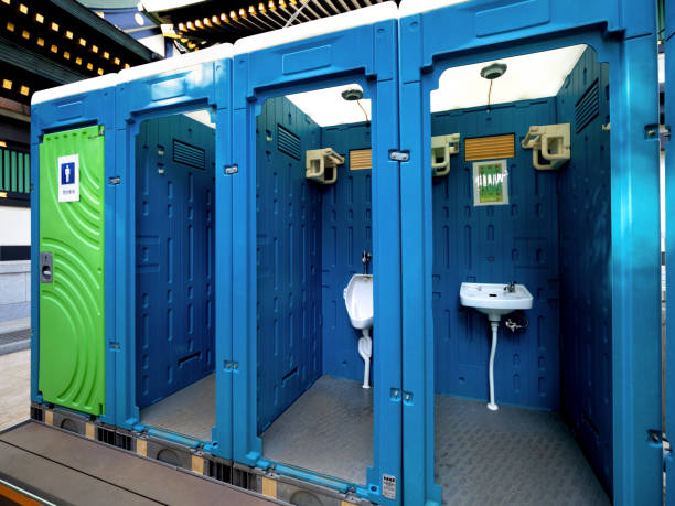 Best Porta potty rental near me  in Highland, CA
